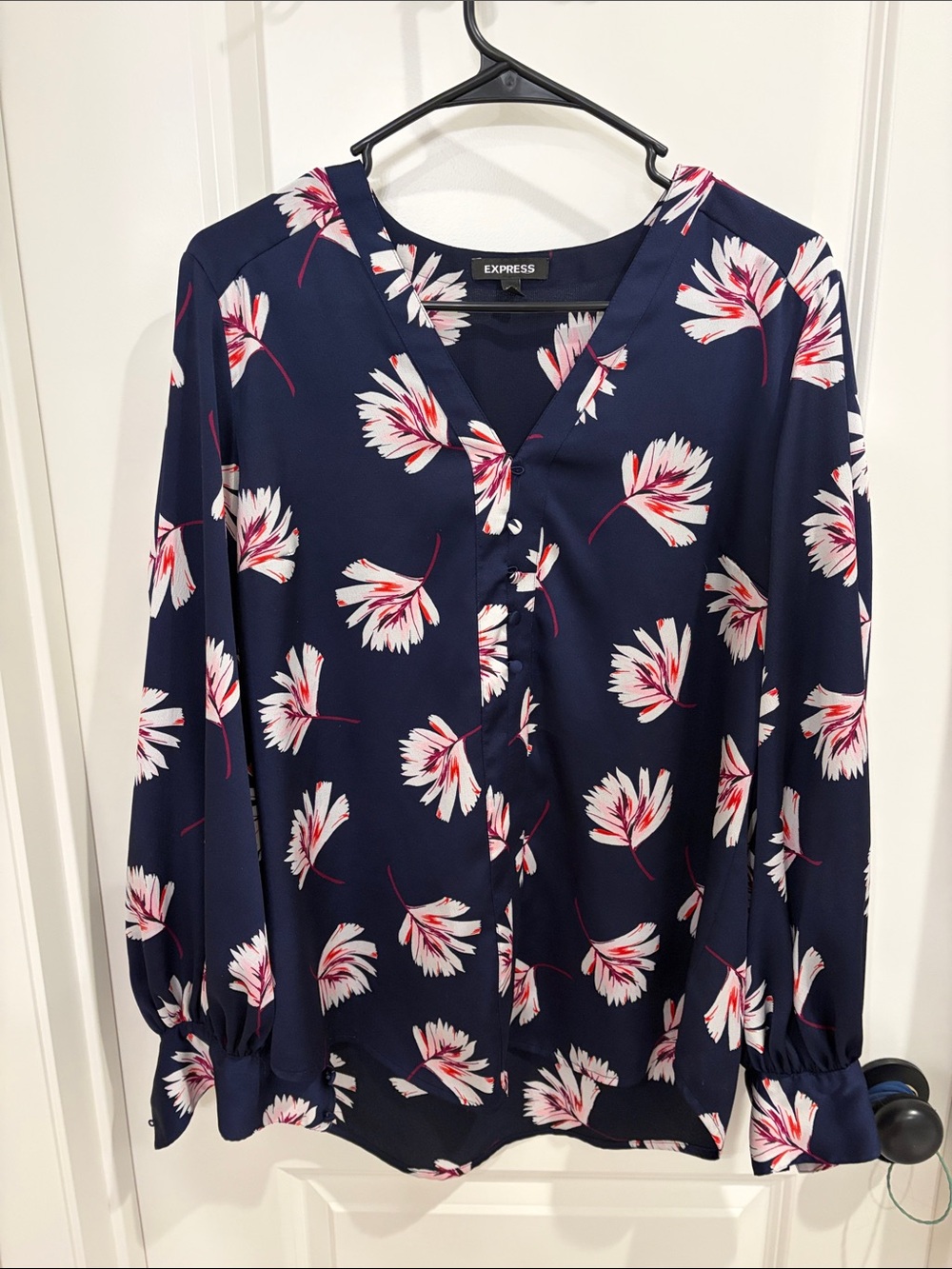 Express Navy Floral Button-Front V-Neck Blouse